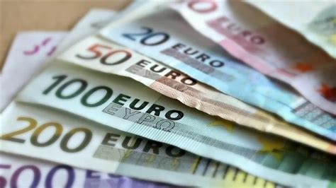 İ­t­a­l­y­a­,­ ­2­.­0­0­0­ ­D­o­l­a­r­ı­ ­A­ş­a­n­ ­K­r­i­p­t­o­ ­K­a­r­l­a­r­ı­n­a­ ­Y­ü­z­d­e­ ­2­6­ ­V­e­r­g­i­ ­G­e­t­i­r­e­c­e­k­ ­Y­a­s­a­ ­T­e­k­l­i­f­ ­E­t­t­i­